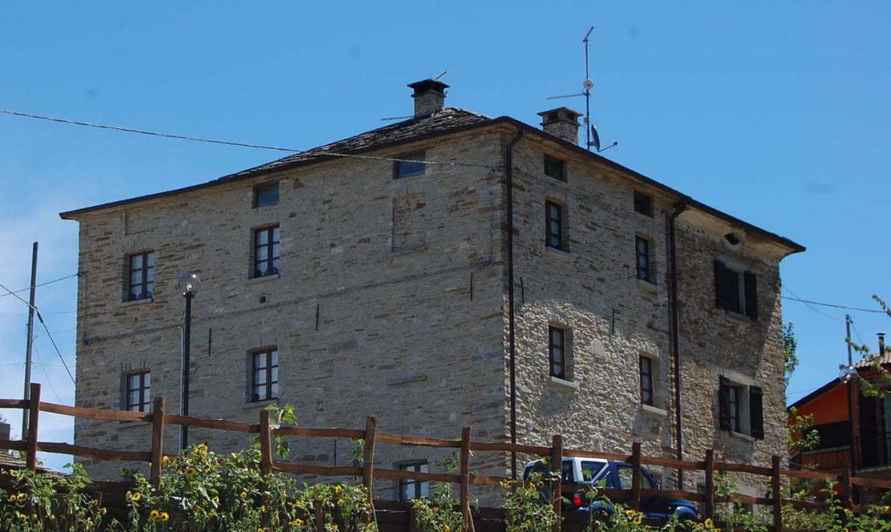 Appartamenti Cenni - Relais Su Lago Varsi Exteriör bild